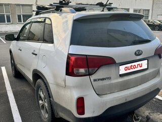 2017 Kia Sorento II Рестайлинг, белый, 1700000 рублей, вид 2