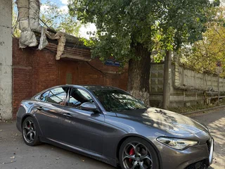 2017 Alfa Romeo Giulia II (952), серый, 2499900 рублей, вид 3