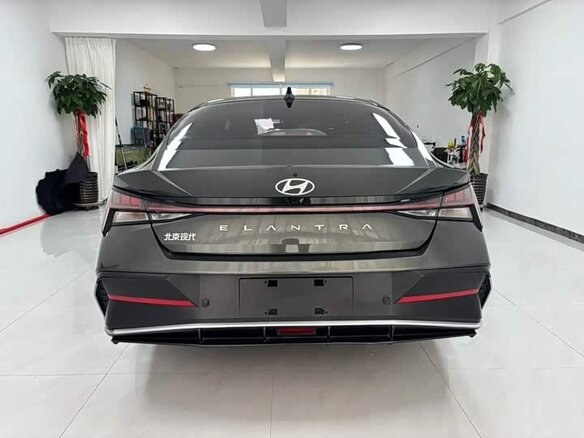2023 Hyundai Elantra VII (CN7) Рестайлинг, серый, 1350000 рублей - вид 4
