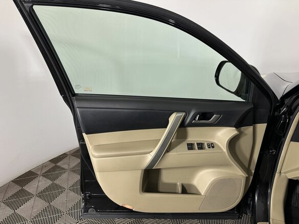 2010 Toyota Highlander II (XU40) Рестайлинг, чёрный, 1190000 рублей - вид 7