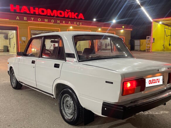 1998 Lada (ВАЗ) 2105, белый, 175000 рублей