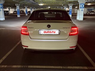 2018 Skoda Octavia III (A7) Рестайлинг, белый, 1550000 рублей, вид 4