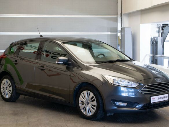 2018 Ford Focus III Рестайлинг, серый, 1250000 рублей - вид 2