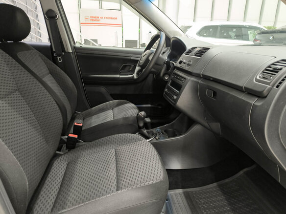 2012 Skoda Fabia II Рестайлинг, серый, 580000 рублей - вид 10