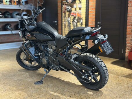 2021 Harley-Davidson Pan America, чёрный, 1990000 рублей, вид 3
