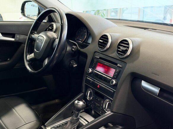 2010 Audi A3 II (8P) Рестайлинг 2, чёрный, 737000 рублей - вид 6