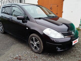 2011 Nissan Tiida I Рестайлинг, коричневый, 750000 рублей, вид 3