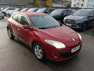 2010 Renault Megane III, красный, 515000 рублей, вид 5