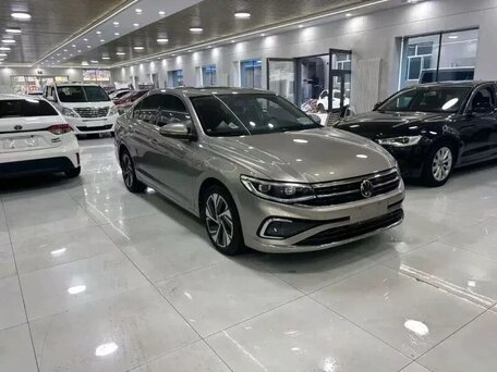 2022 Volkswagen Bora IV (China Market) Рестайлинг, серебристый, 1060000 рублей, вид 3