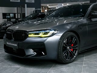 2018 BMW M5 VI (F90), серый, 7390000 рублей, вид 2