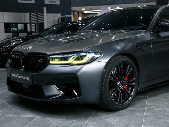 2018 BMW M5 VI (F90), серый - вид 1