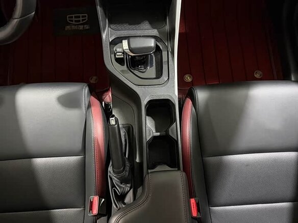 2022 Geely Binyue I Рестайлинг, белый, 1190000 рублей - вид 14