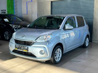 2018 Toyota Passo III Рестайлинг, серебристый, 945000 рублей, вид 1