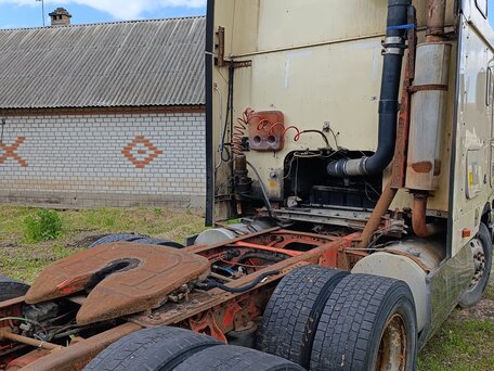 1998 International 9000 Series, серый, 550000 рублей, вид 3