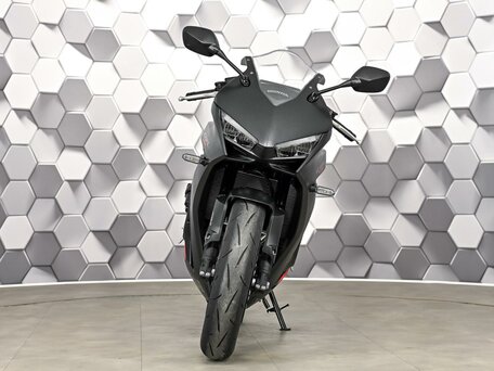 2024 Honda CBR 650R, чёрный, 1177000 рублей, вид 5