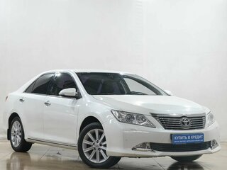 2012 Toyota Camry VII (XV50), белый, 1669000 рублей, вид 1