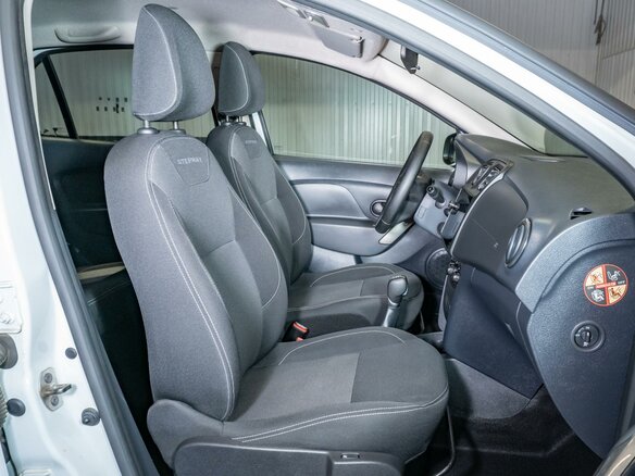 2022 Renault Logan Stepway II Рестайлинг, белый, 1370000 рублей - вид 7