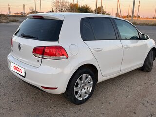2010 Volkswagen Golf VI, белый, 595000 рублей, вид 3