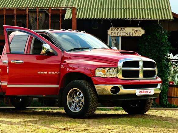 2005 Dodge RAM III (DR/DH), красный, 2650000 рублей