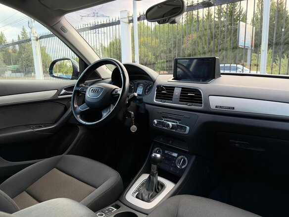 2013 Audi Q3 I (8U), чёрный - вид 8