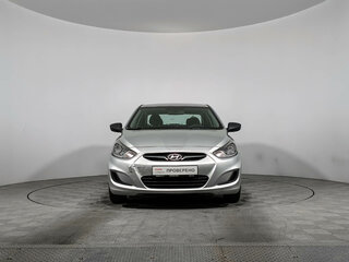 2011 Hyundai Solaris I, серебристый, 465000 рублей, вид 2