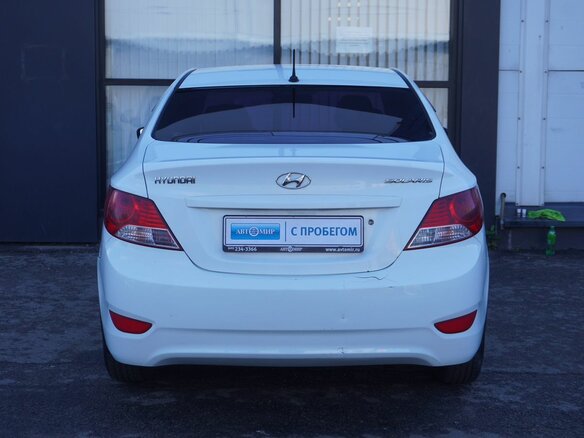 2013 Hyundai Solaris I, белый, 595000 рублей - вид 5
