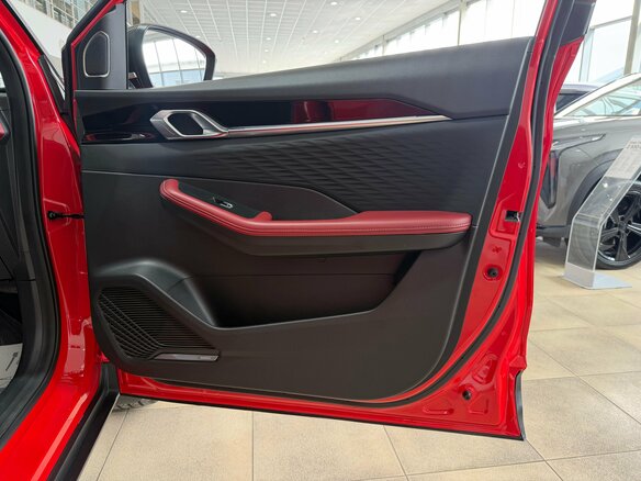 2023 Geely Coolray I Рестайлинг, красный, 2100000 рублей - вид 25