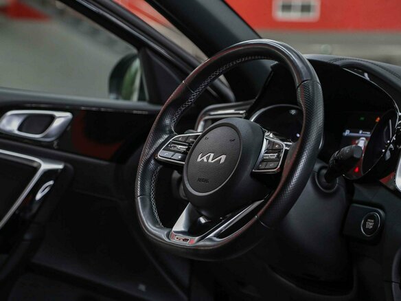 2021 Kia Ceed III Рестайлинг, чёрный, 2495000 рублей - вид 9