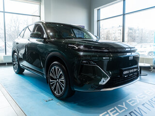2026 Geely EX5 Гибрид EM-R, зелёный, 3829990 рублей, вид 2