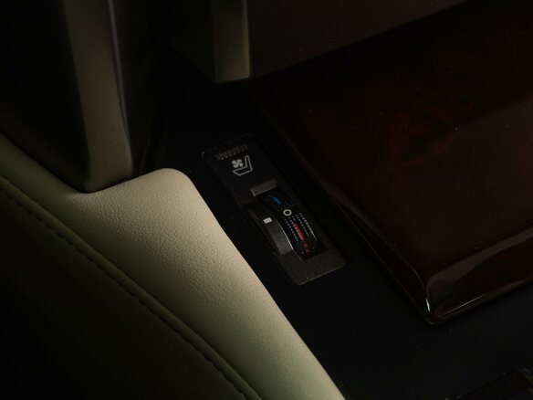 2011 Lexus GX 460 II, белый - вид 25