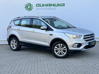 2017 Ford Kuga II Рестайлинг, серебристый, 1800000 рублей, вид 3