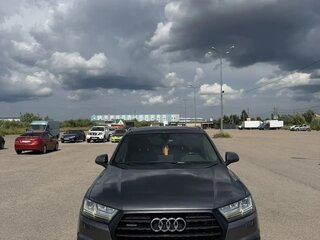 2017 Audi Q7 II (4M), серый, 4800000 рублей, вид 2