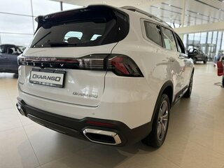 2026 Geely Okavango I Рестайлинг, белый, 4085990 рублей, вид 5