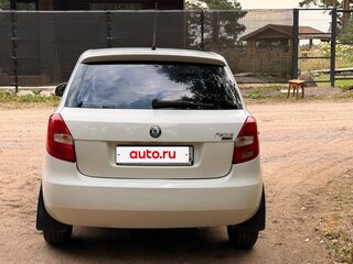 2010 Skoda Fabia II Рестайлинг, белый, 630000 рублей, вид 4