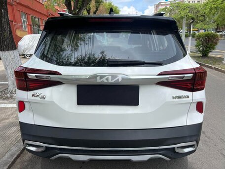 2021 Kia KX3, белый, 1530000 рублей, вид 5