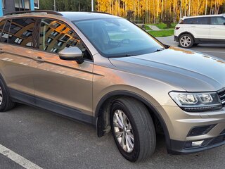 2020 Volkswagen Tiguan II, бежевый, 2750000 рублей, вид 1