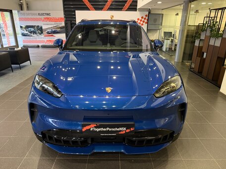 2026 Porsche Cayenne S Electric IV, синий, 34480000 рублей, вид 4