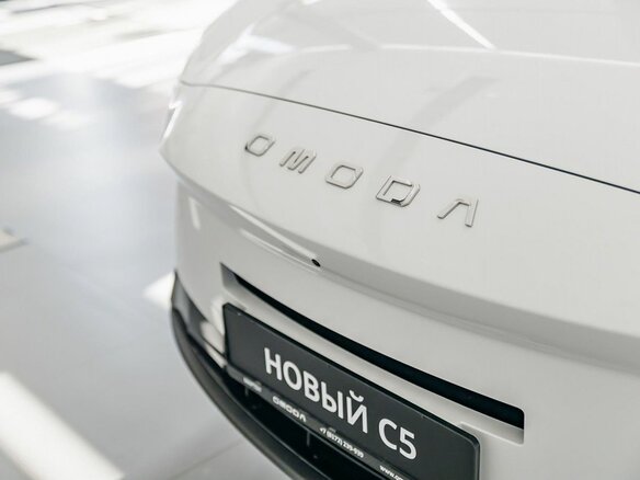 2026 Omoda C5 II, белый - вид 3