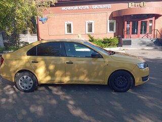 2017 Skoda Rapid I, жёлтый, 550000 рублей, вид 1