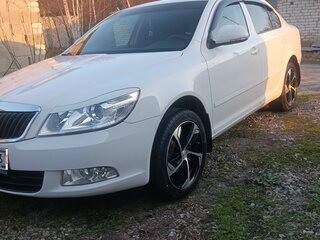2012 Skoda Octavia II (A5) Рестайлинг, белый, 895000 рублей, вид 2