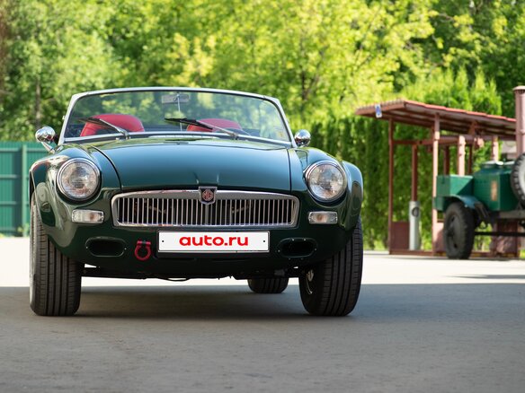 1967 MG MGB, зелёный, 5900000 рублей - вид 9