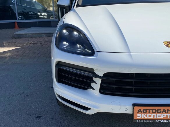 2020 Porsche Cayenne III, белый, 7450000 рублей - вид 10
