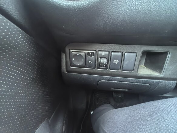 2012 Nissan Note I Рестайлинг, серый, 525000 рублей - вид 5