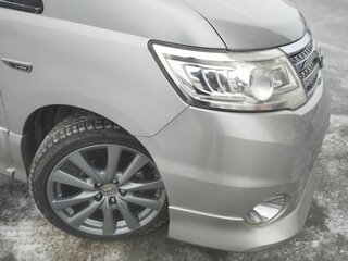 2010 Nissan Serena III (C25), серебристый, 1000000 рублей, вид 4
