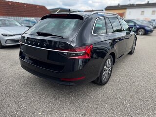 2023 Skoda Superb III Рестайлинг, чёрный, 2355000 рублей, вид 4