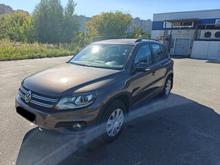 2016 Volkswagen Tiguan I Рестайлинг, коричневый, 1800000 рублей, вид 1