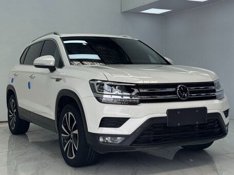 Volkswagen Tharu I