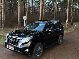 2013 Toyota Land Cruiser Prado 4-speed 150 Series Рестайлинг 1, чёрный, 3150000 рублей, вид 1