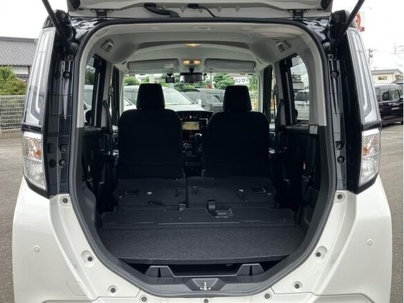 2023 Toyota Roomy I Рестайлинг, белый, 900000 рублей - вид 13