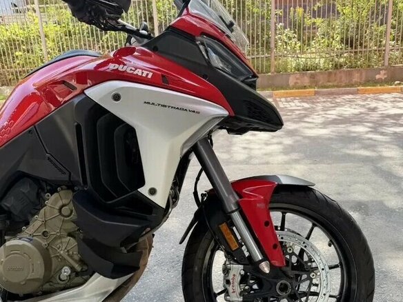 2023 Ducati Multistrada V4, красный, 1400000 рублей - вид 9
